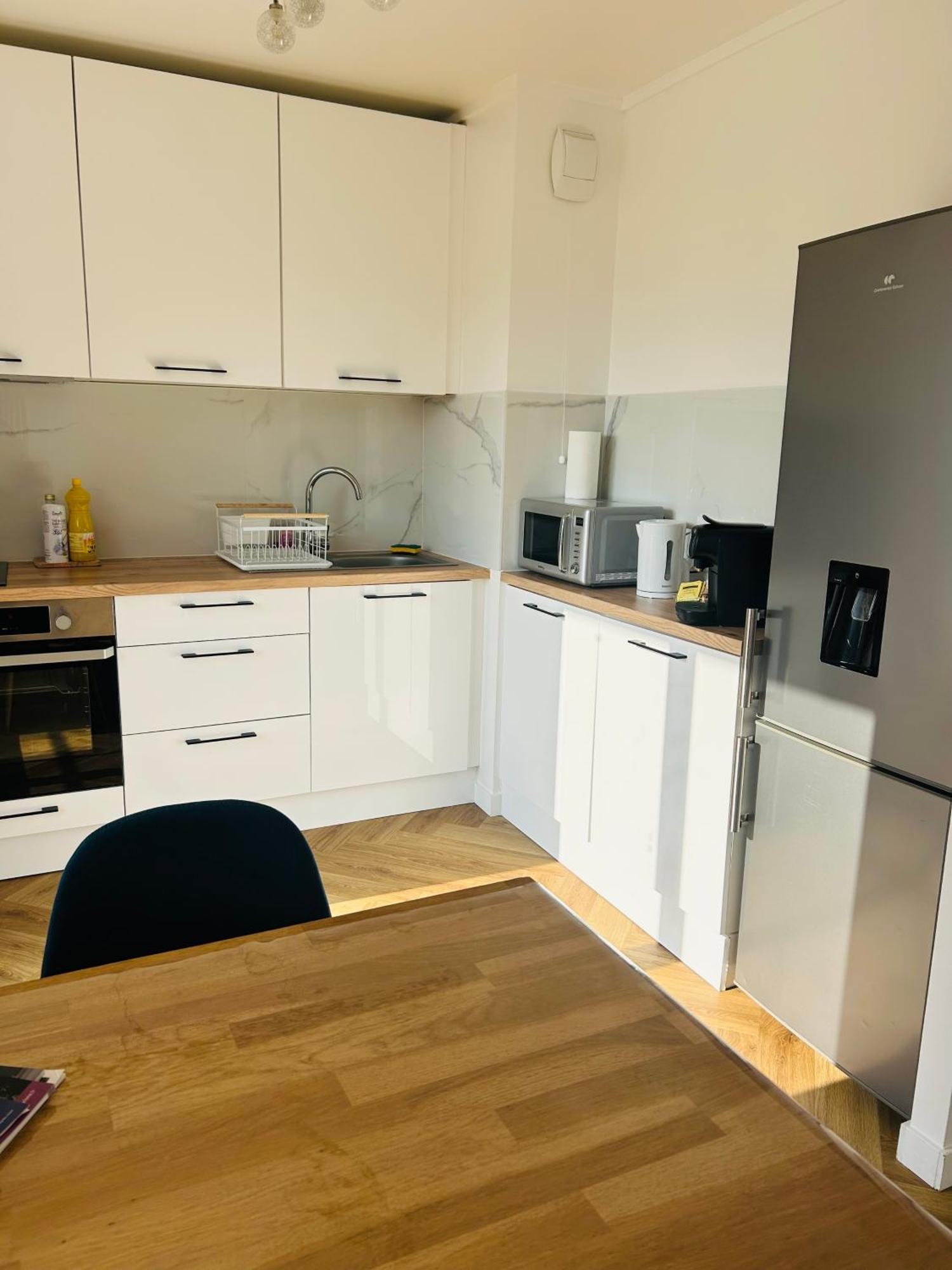 Agreable Studio Chantilly Avec Balcon Et Parking Securise Pau Luaran gambar